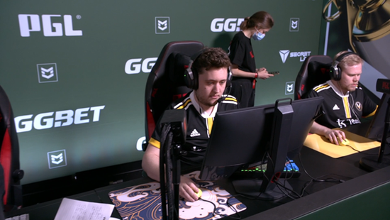 Doinb成功转型为Dota2职业选手的背后故事